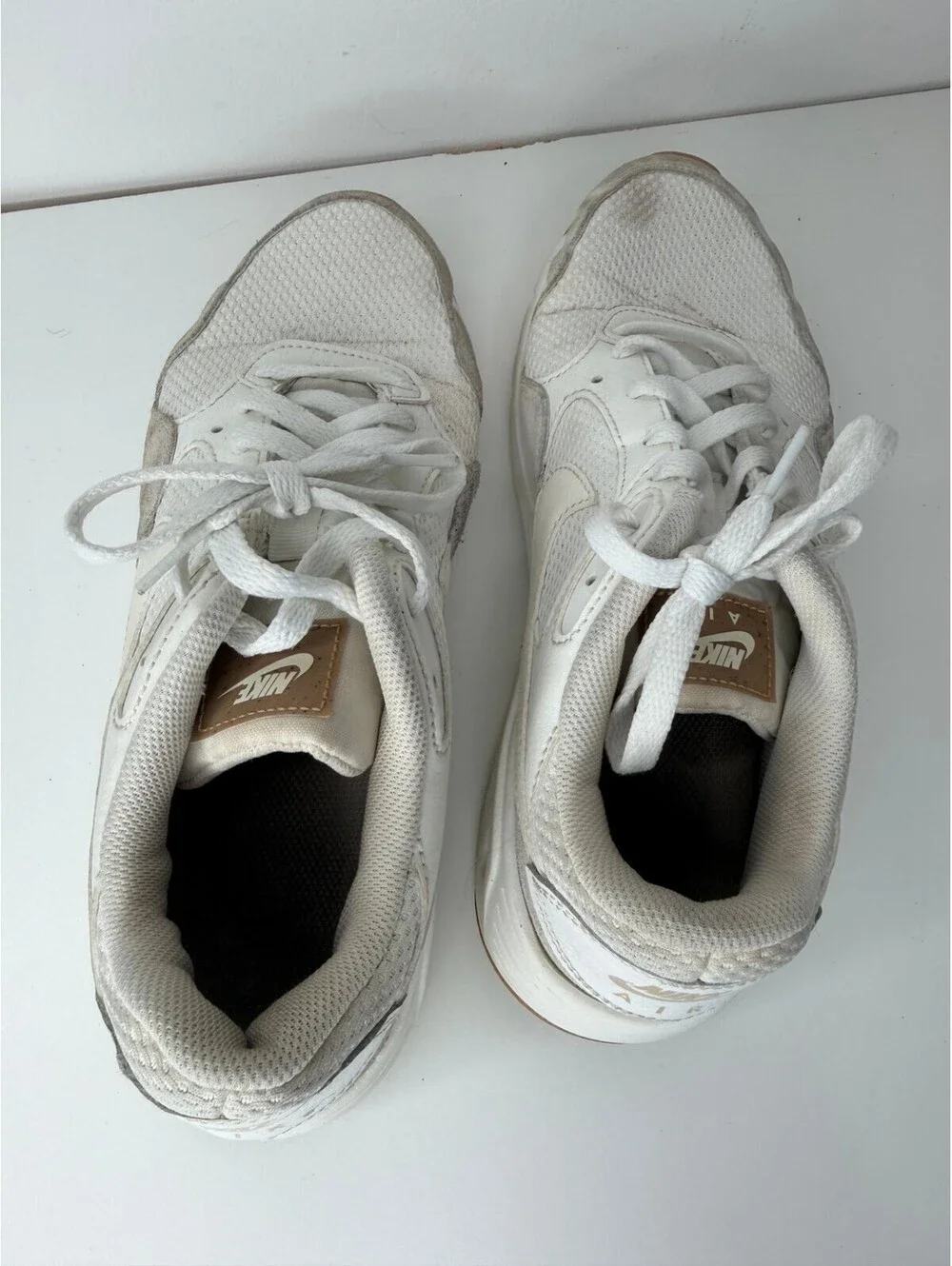 Nike Air Max SC sneakers in white and tan women's size 8.5